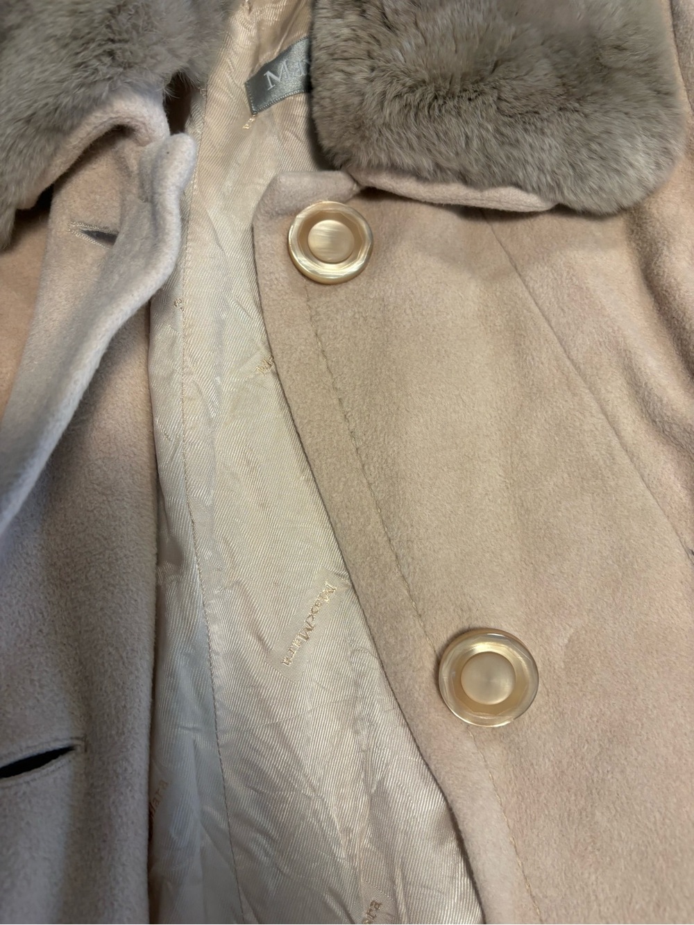 MaxMara Womens Cream Long Fur Collar Coat - Picture 3 of 12